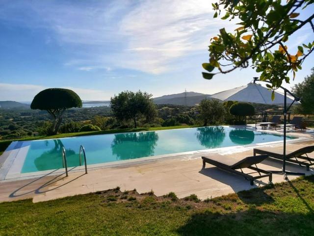 Villa Alba Esclusiva Villa Con Piscina A Sfioro E Vista Mozzafiato Sul Mare Cugnana Buitenkant foto